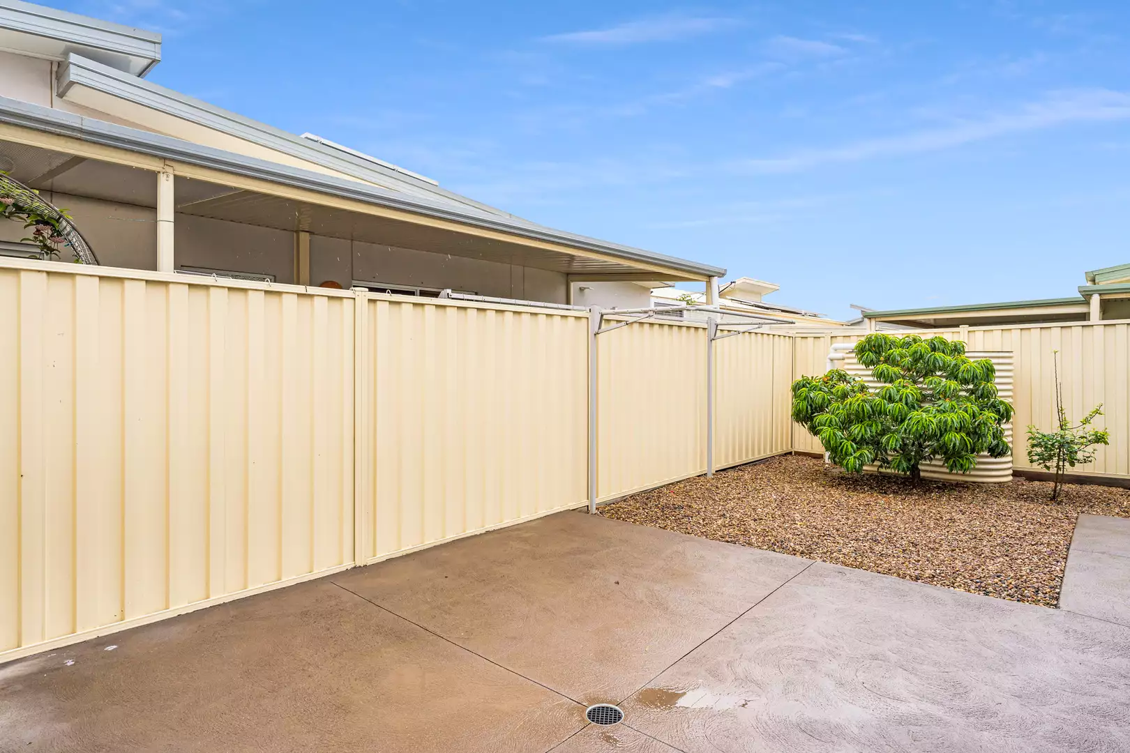 HOME 185 PALM LAKE RESORT TRUGANINA