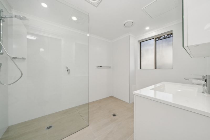 Centrally located ground-floor villa