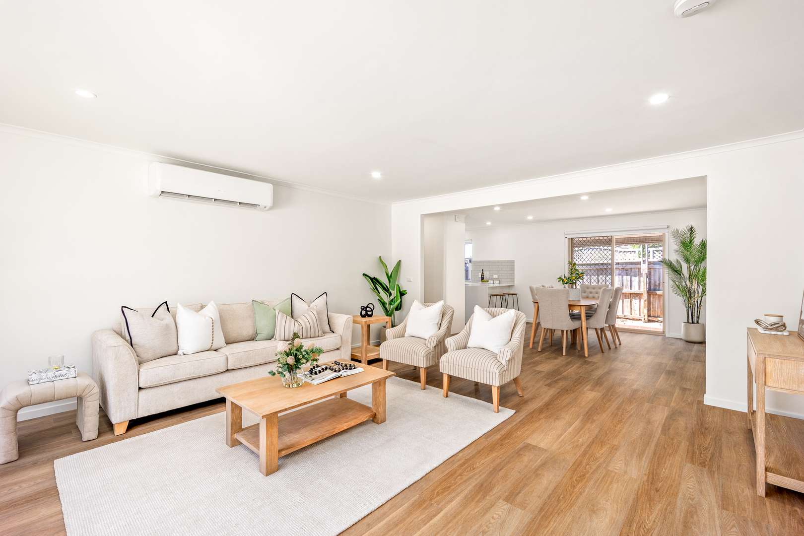 Stunning Two Bedroom Unit!