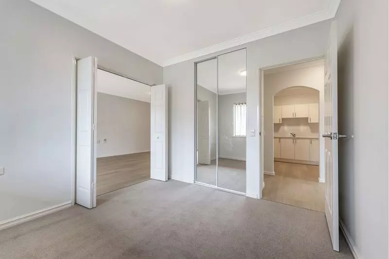 Beautiful Ground Floor Apartment Ready Now...