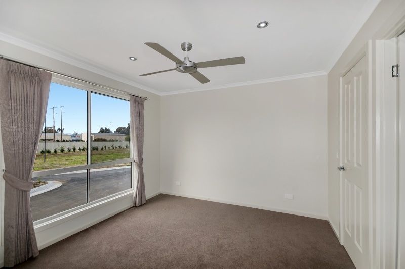 STUNNING STYLE WITH MODERN FEATURES