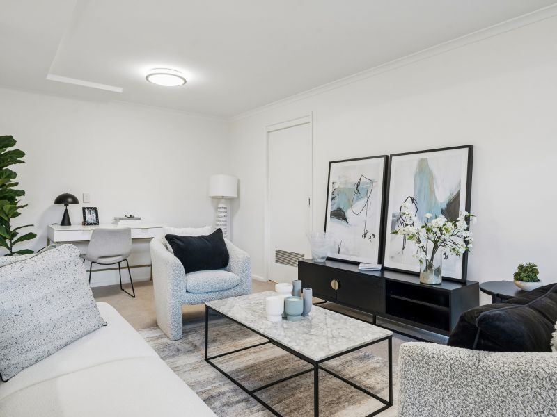 A Peaceful Villa Steps From the Community