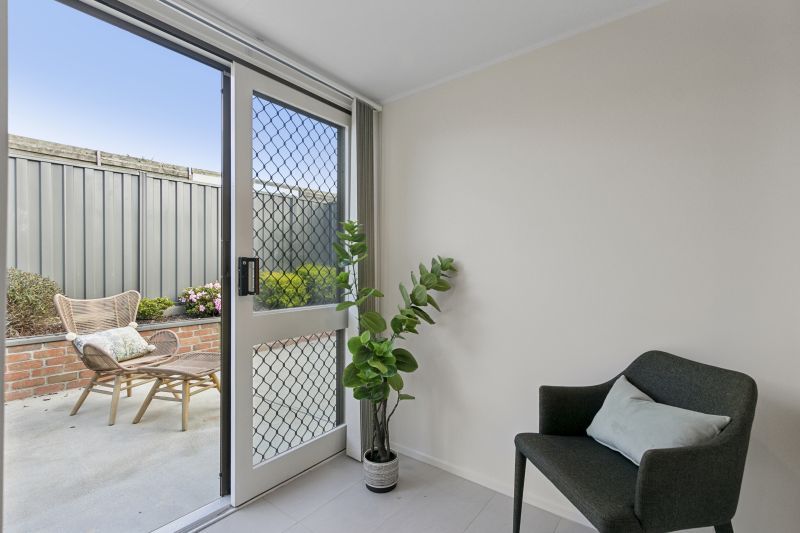 Beautifully presented with a lovely backyard villa