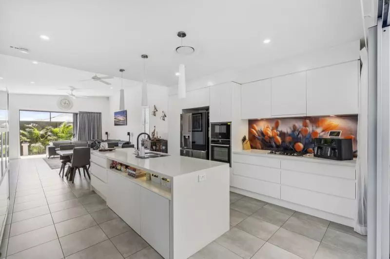 Site 002 - Established Silver Mist I