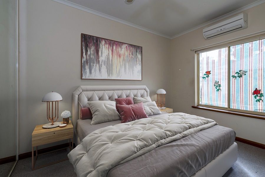 One Bedroom w/- Sunroom - close to Main Street