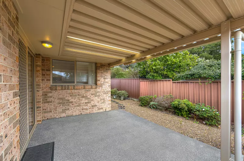 Spacious Open Plan Villa with Garage and Sunny Patio