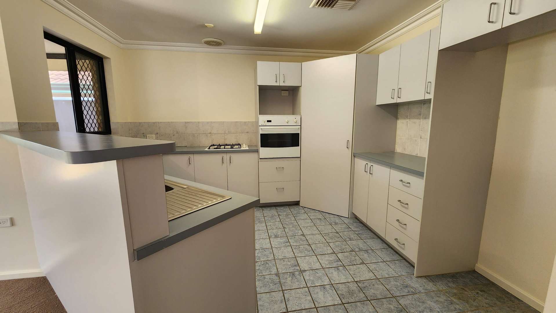 New Listing! 10/4 Keals Close -Bentley 