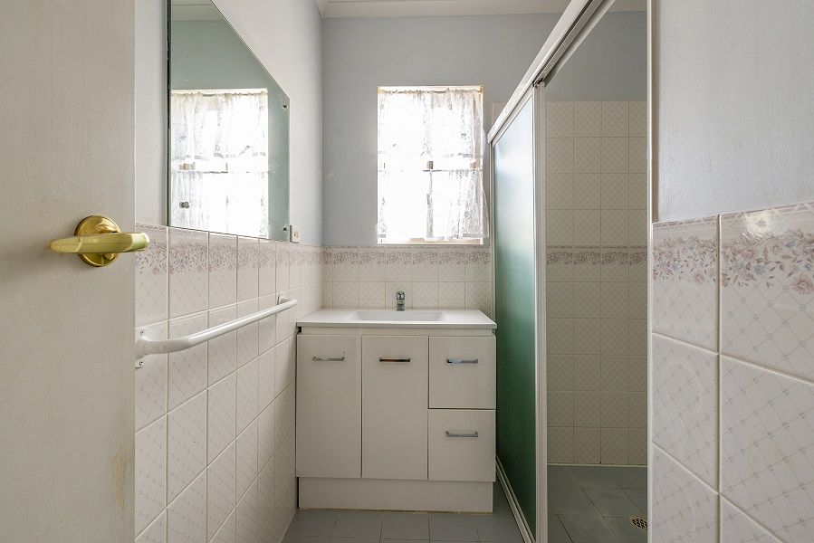 Two Bedroom in a Discreet Location