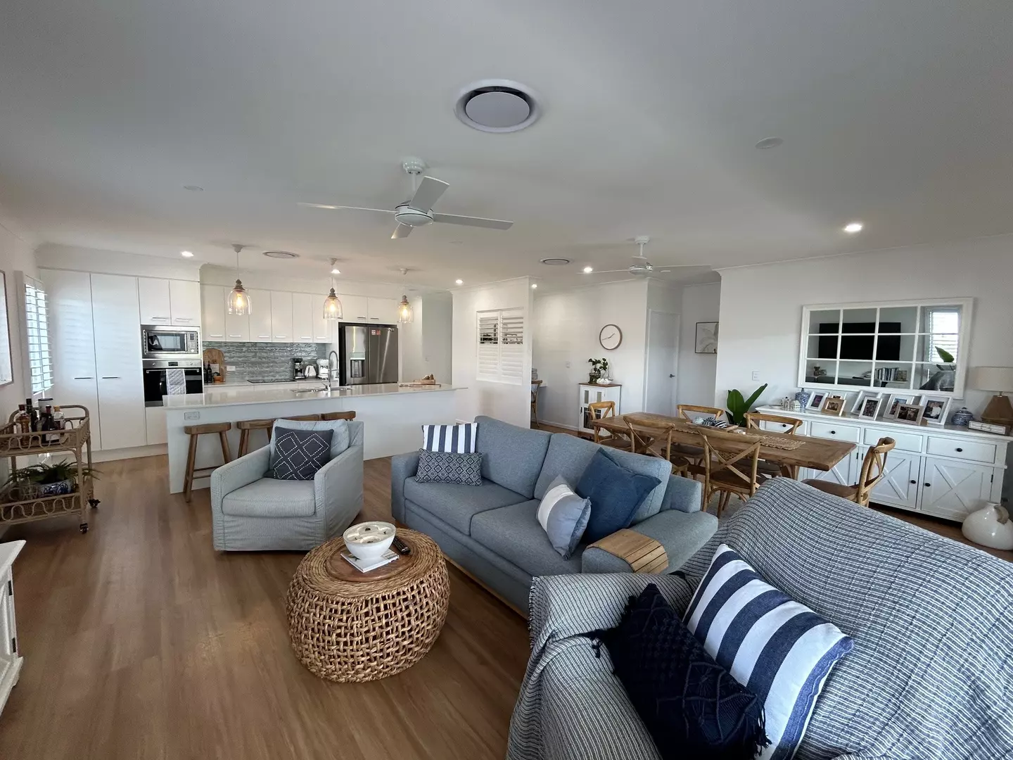 A symphony of style & class - WARATAH 474