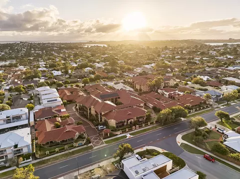 Arcadia Waters Bicton 