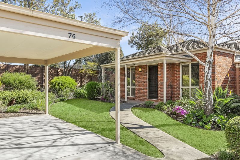 Spacious master bedroom with additional sunny retreat!