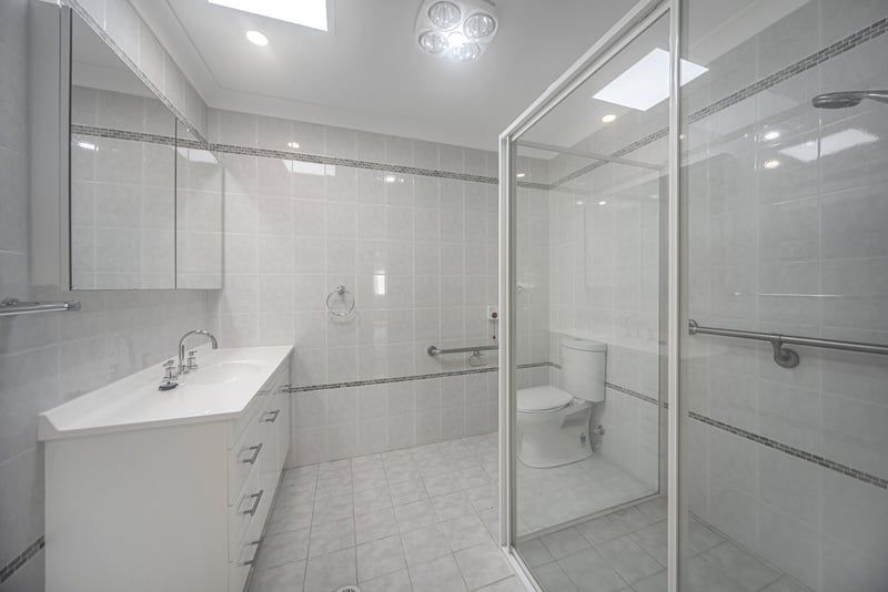 Light and Bright Villa with Stylish Finishes and Courtyard