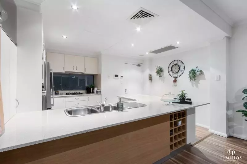 Oversize apartment with park views!