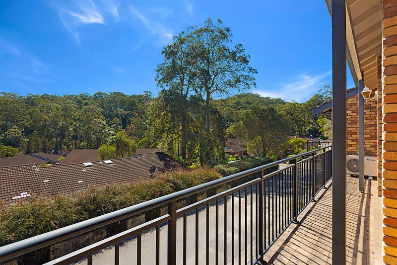 Refurbished Home with Bush and Mountain Outlook