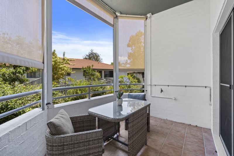 Spacious ground-level apartment