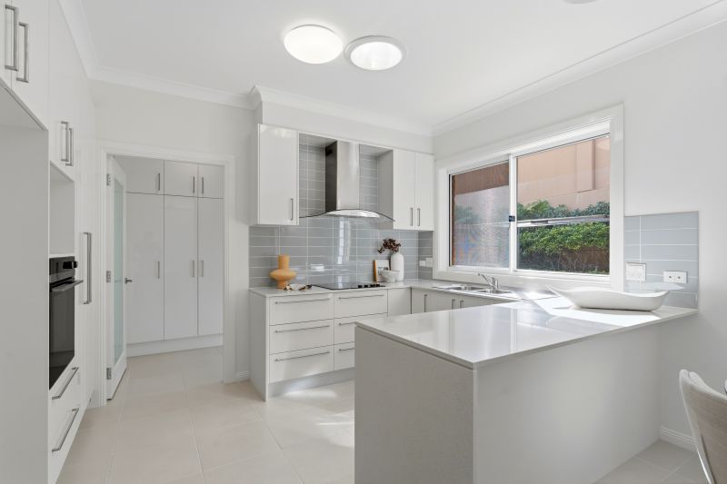 Centrally located villa with easy walk to all village facilities.