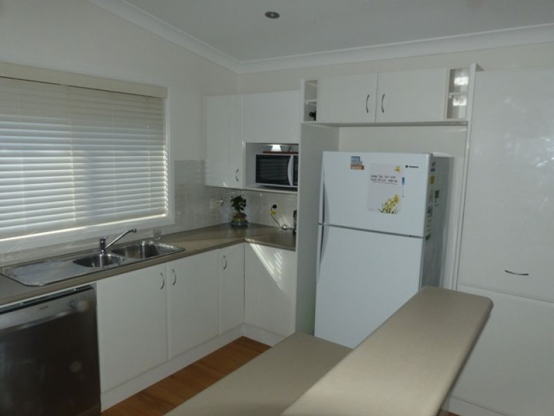 Crystal Waters Estate - 33