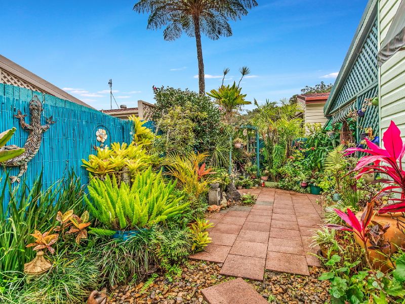 Burleigh Town Village