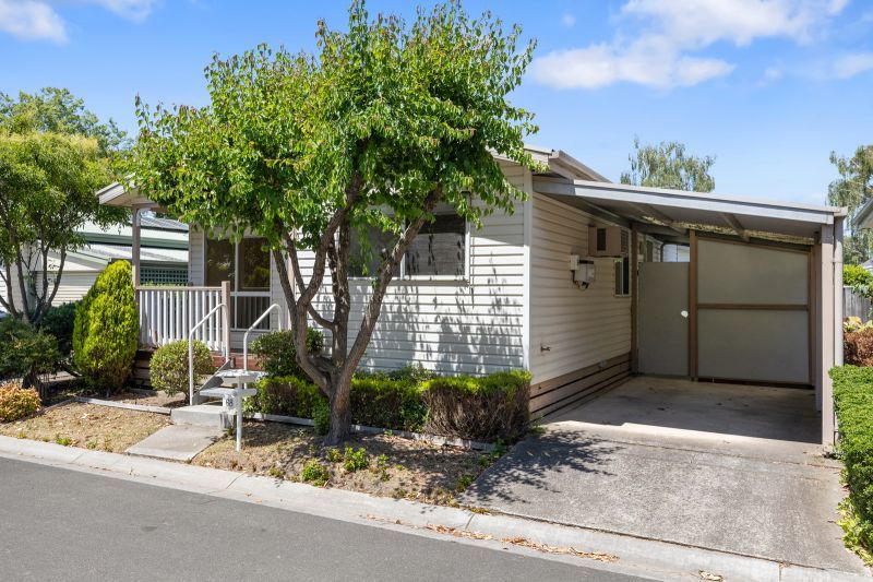 Perfect Lifestyle Opportunity  – Your Blank Canvas Awaits!