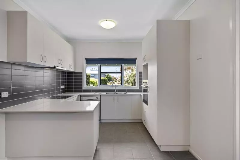 Bright and Spacious Home with Landscaped Gardens