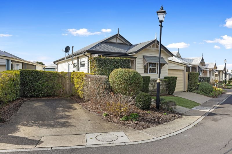 Spacious Modern Living - Peaceful Surrounds