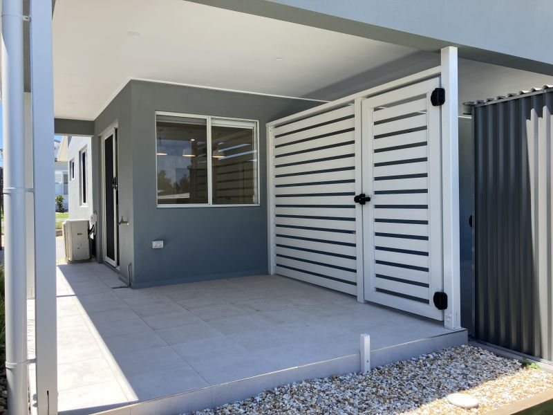 GREAT ALFRESCO AREA OVERLOOKING RESERVE