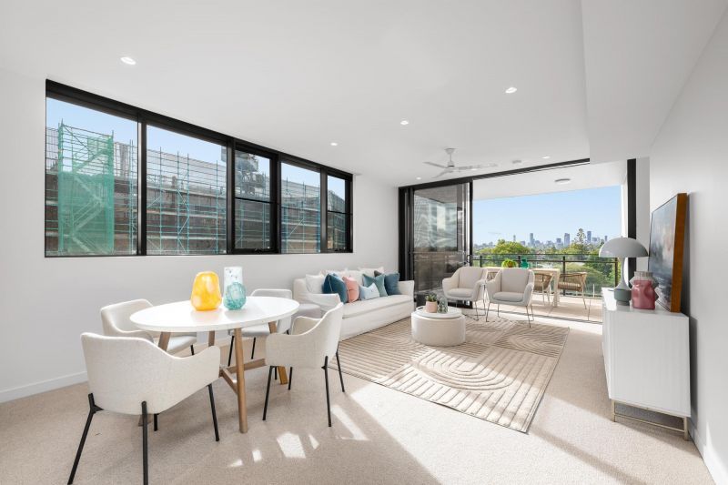 A city‑view sanctuary with room to live