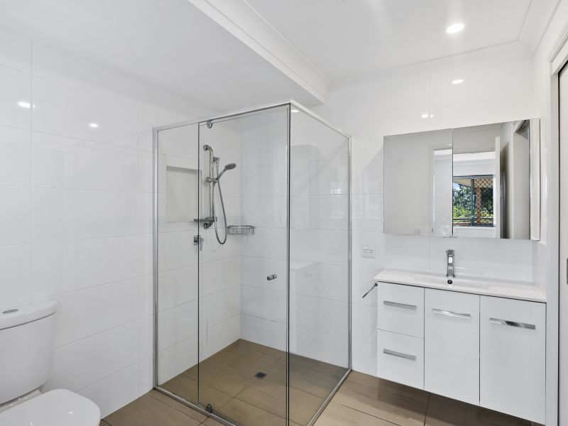 Ground-level two-bedroom two-bathroom villa with lovely outlook