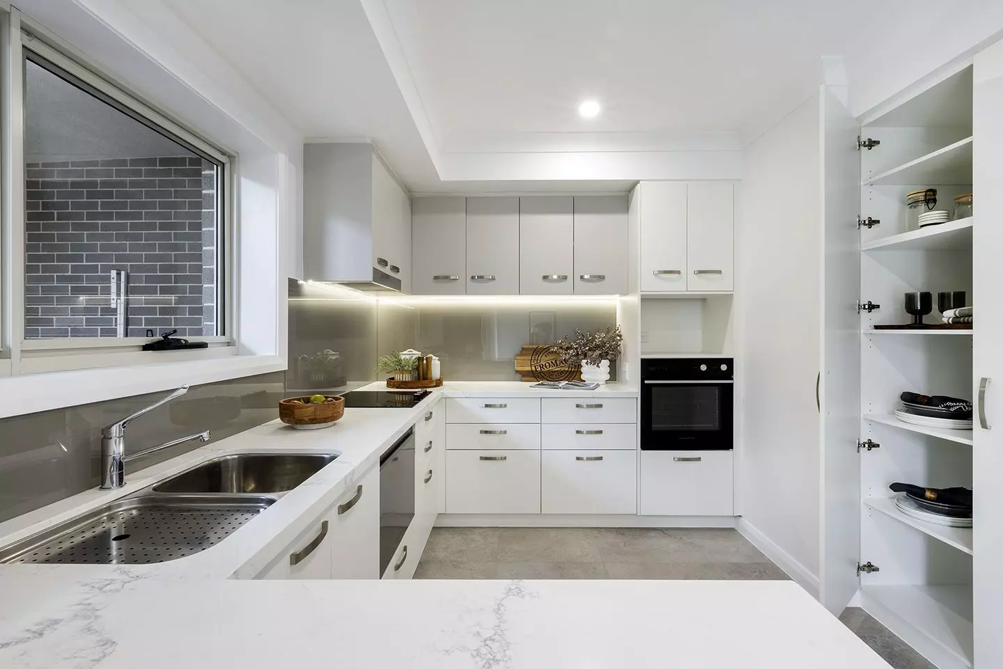 003 Spoonbill Avenue/33 Shearwater Drive, Shortland, NSW 2307