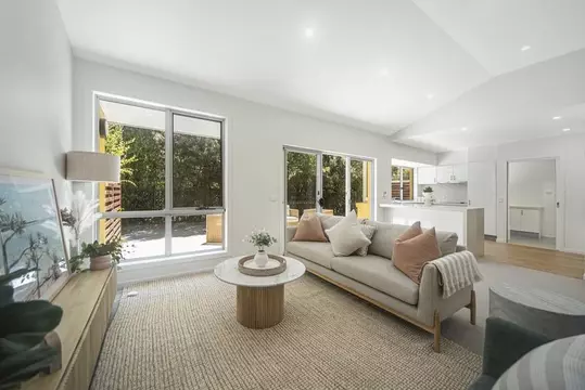 Modern Villa near the Coast