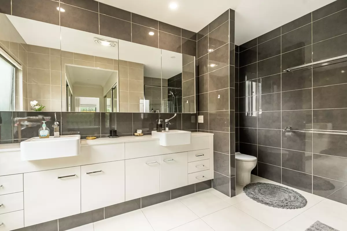 Well Presented 3 Bedroom Modern Home