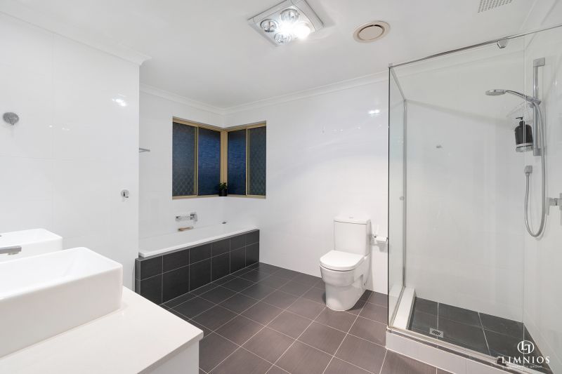 Super Spacious Townhouse!