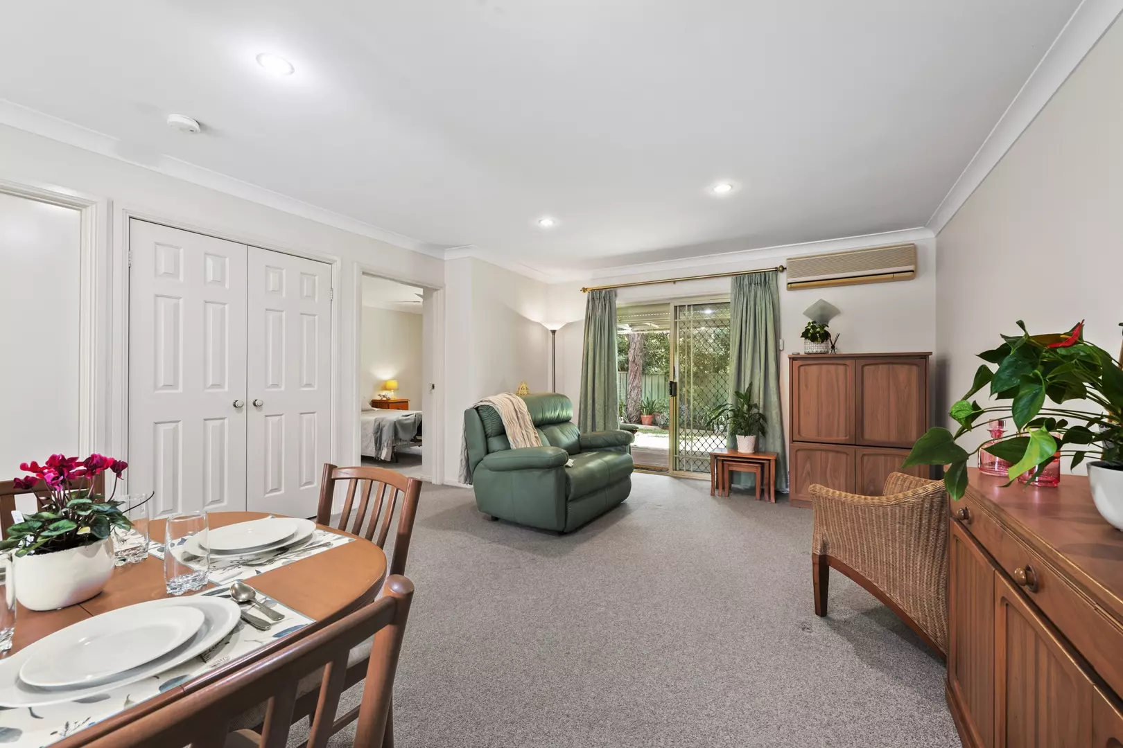 Ground floor Unit With Garage in Excellent Position