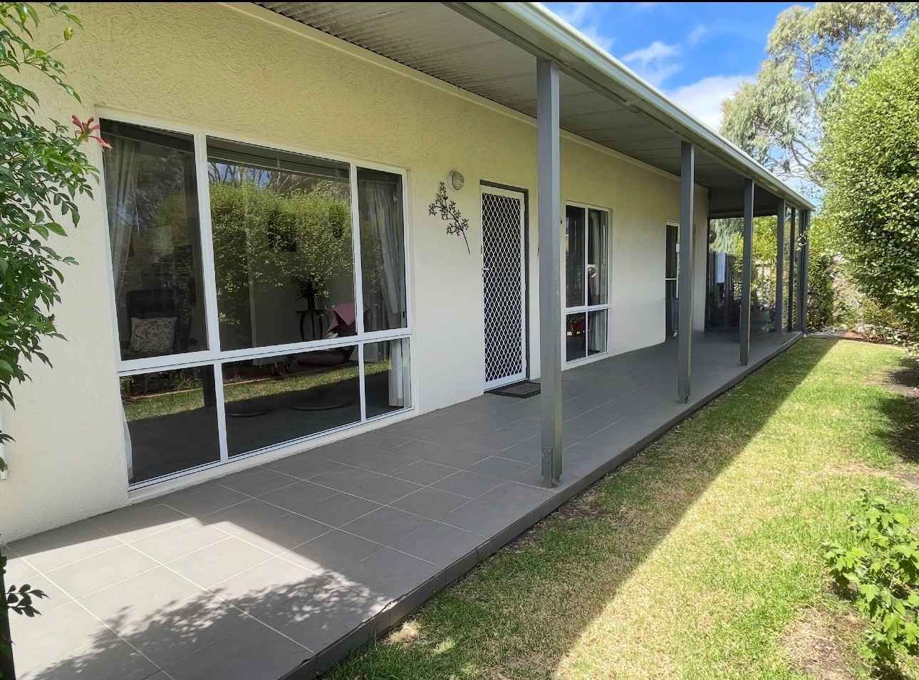 Turnkey home, ready for you to move in.