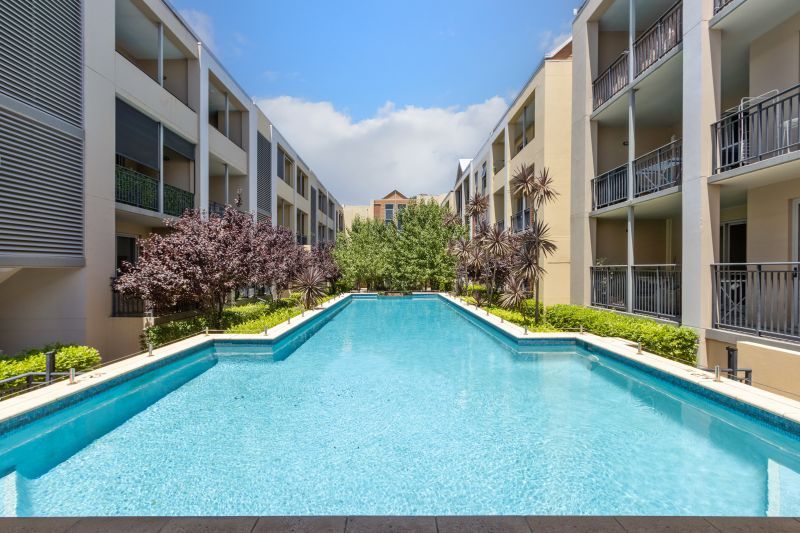 Stunning Views, Central Living!