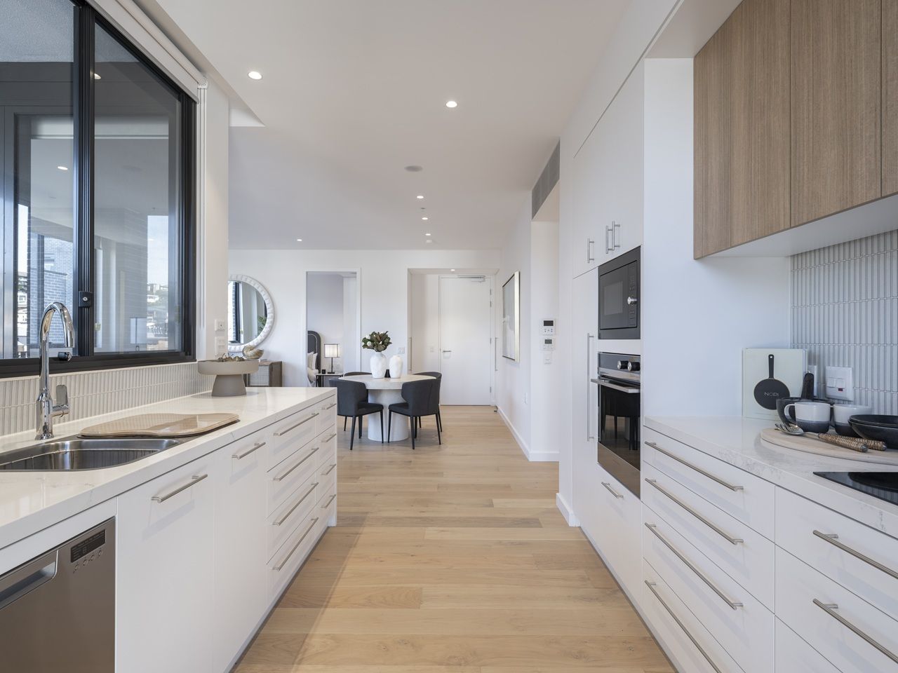 Sunlit Ocean & Kiama Views