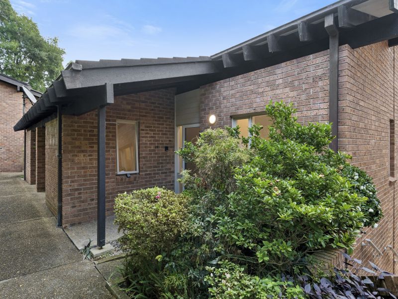Freestanding villa with ample natural light