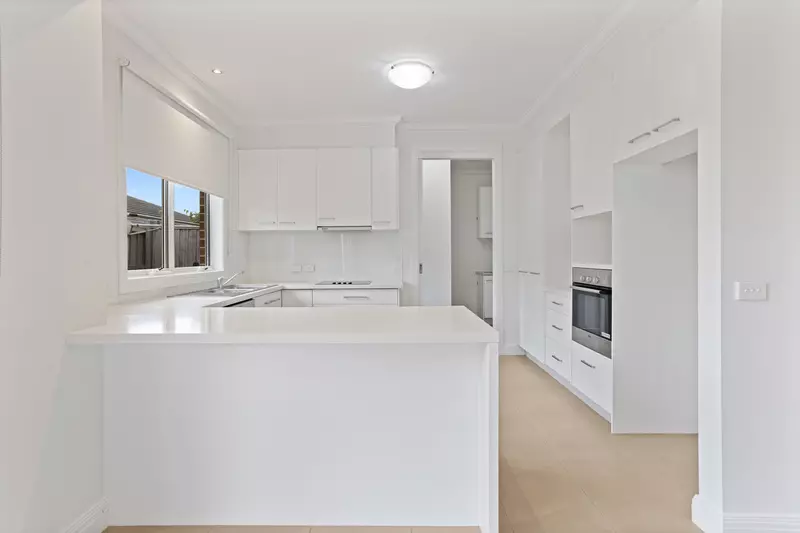 Airy, Light-Filled Villa with Private Courtyard