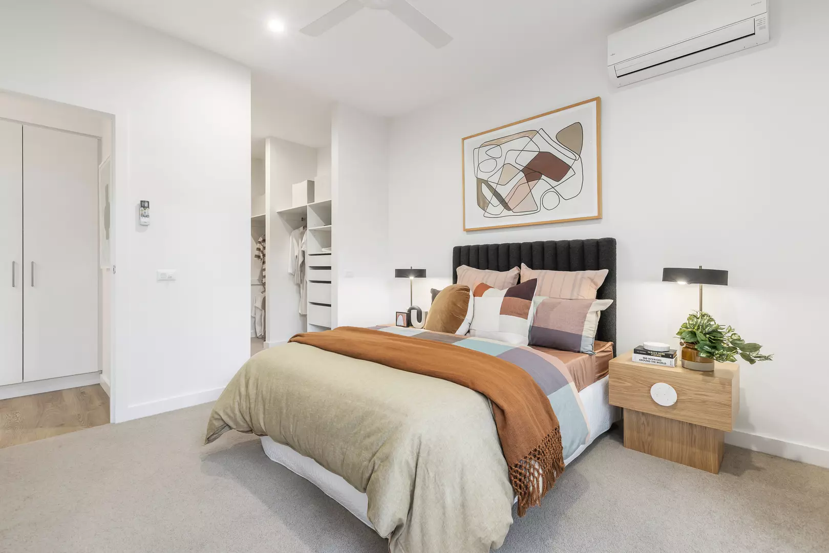 142/100 Station Street Burwood, VIC 3125