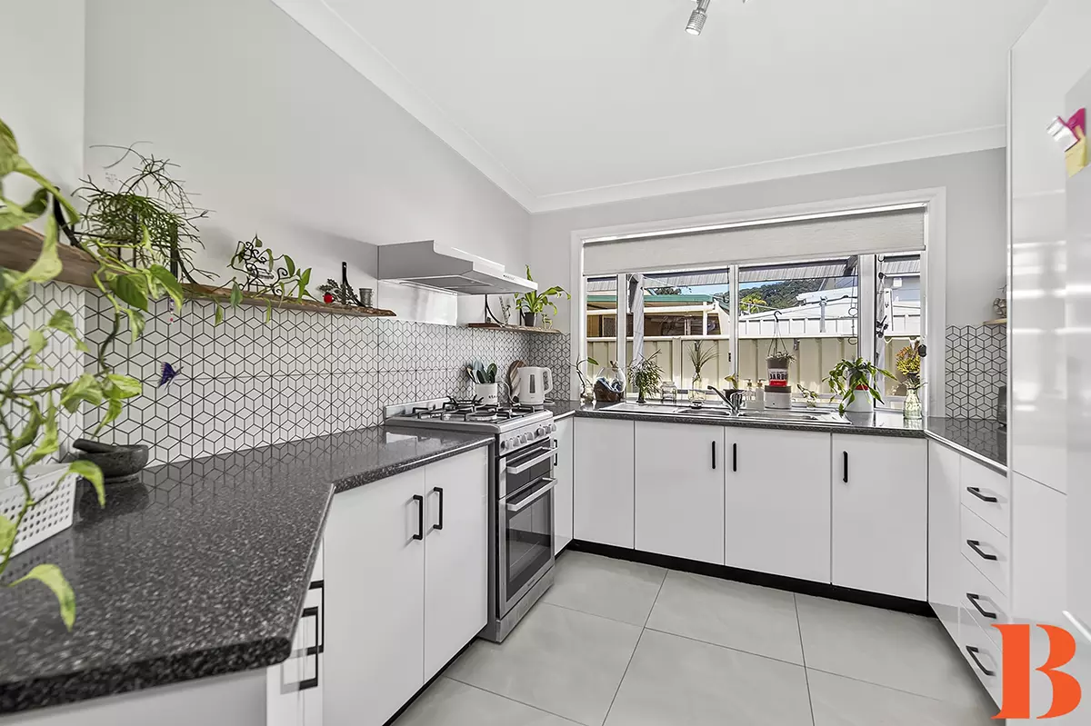 DEPOSIT TAKEN / UNDER CONTRACT - 2 Full Length Verandas - Perfect Presentation