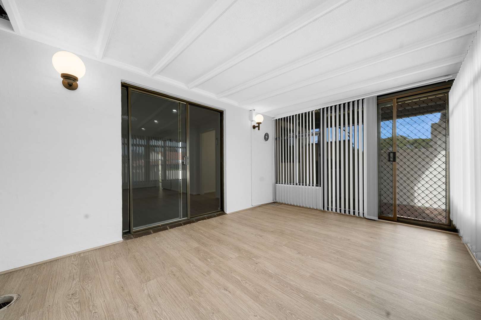 UNDER OFFER Light Filled, Well Presented Unit