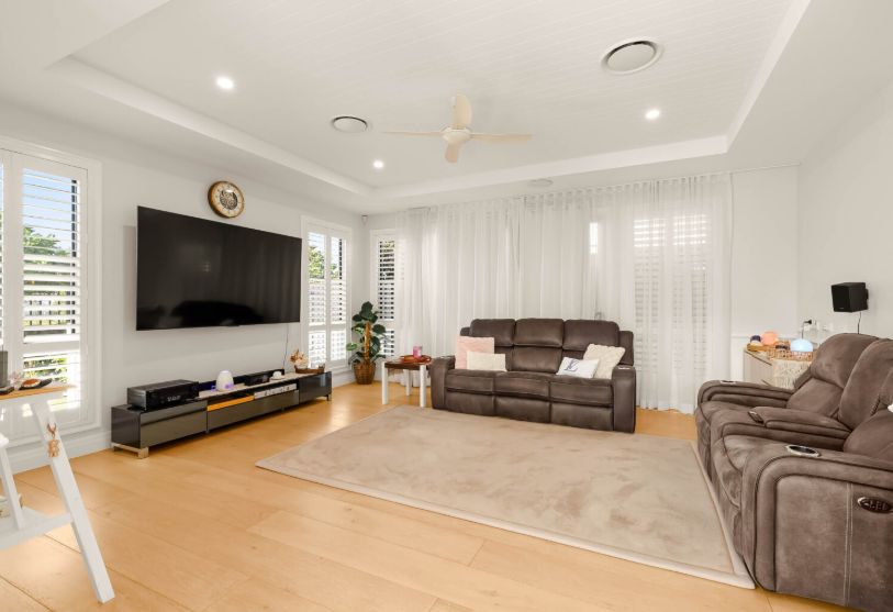 Premiere Home In Premiere Village