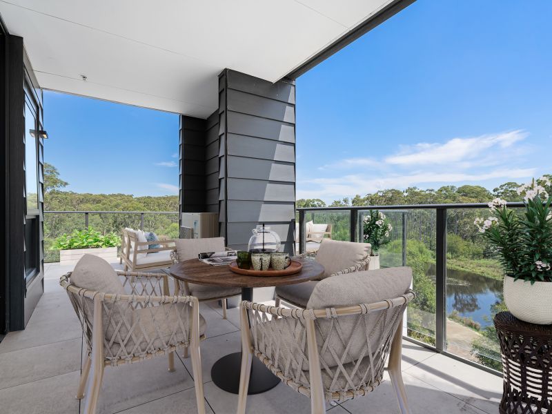 Oversized one bedder with lake views