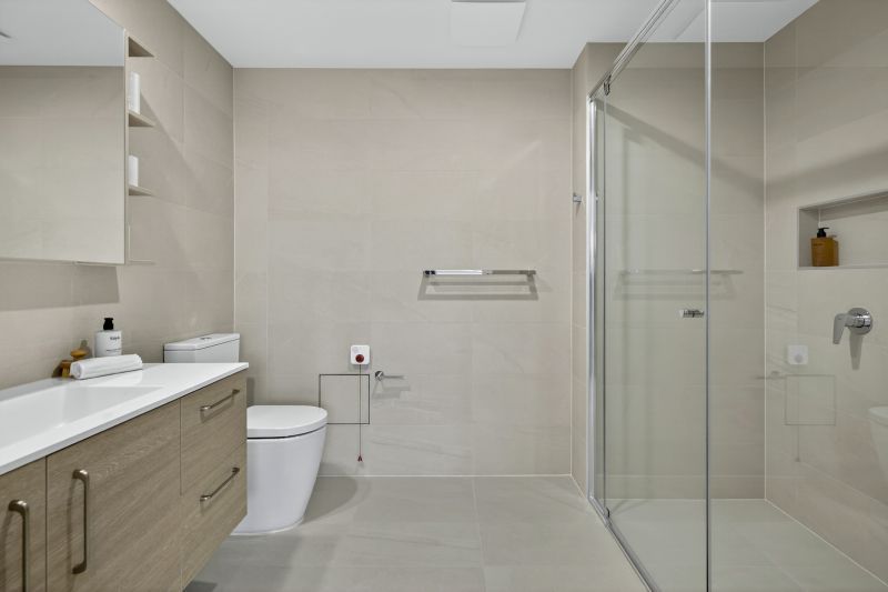 Coastal Apartment with Resort‑Style Amenities