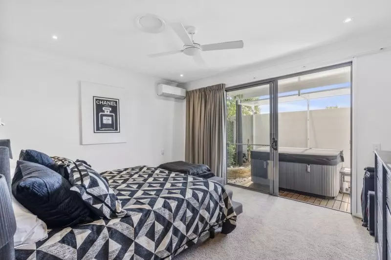 Site 002 - Established Silver Mist I