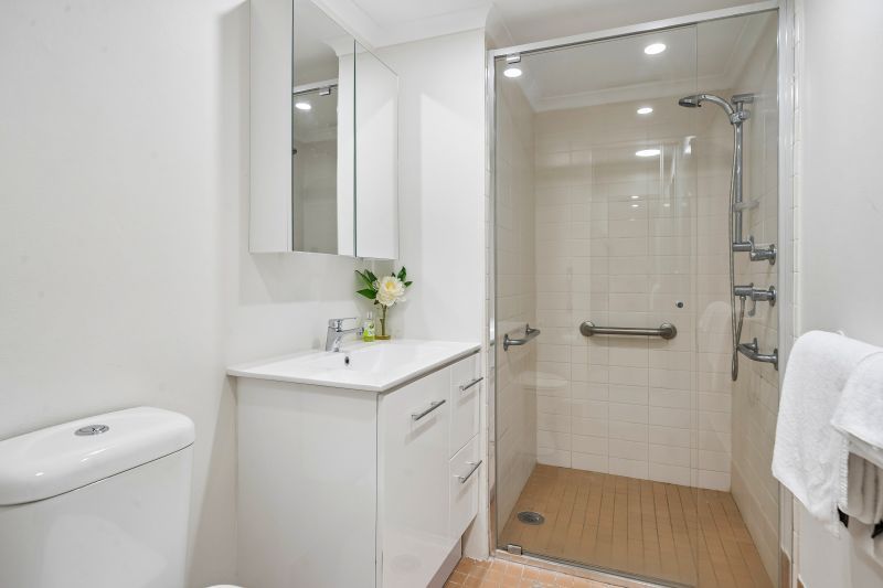 Ready to move in Serviced Apartment in the beautiful Northern Beaches