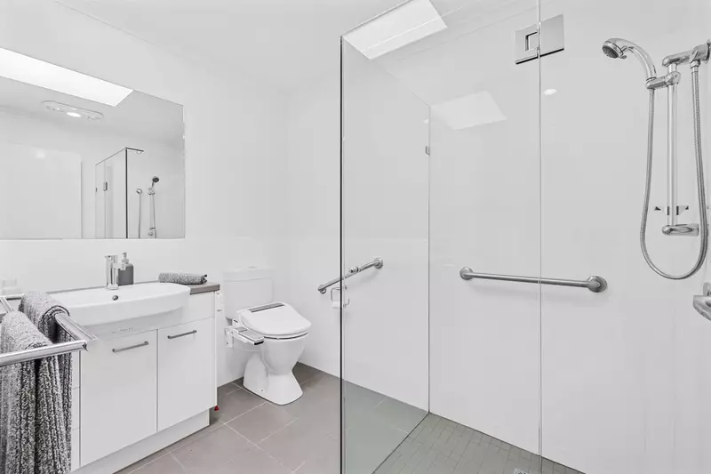 Corner Position with Private Courtyard