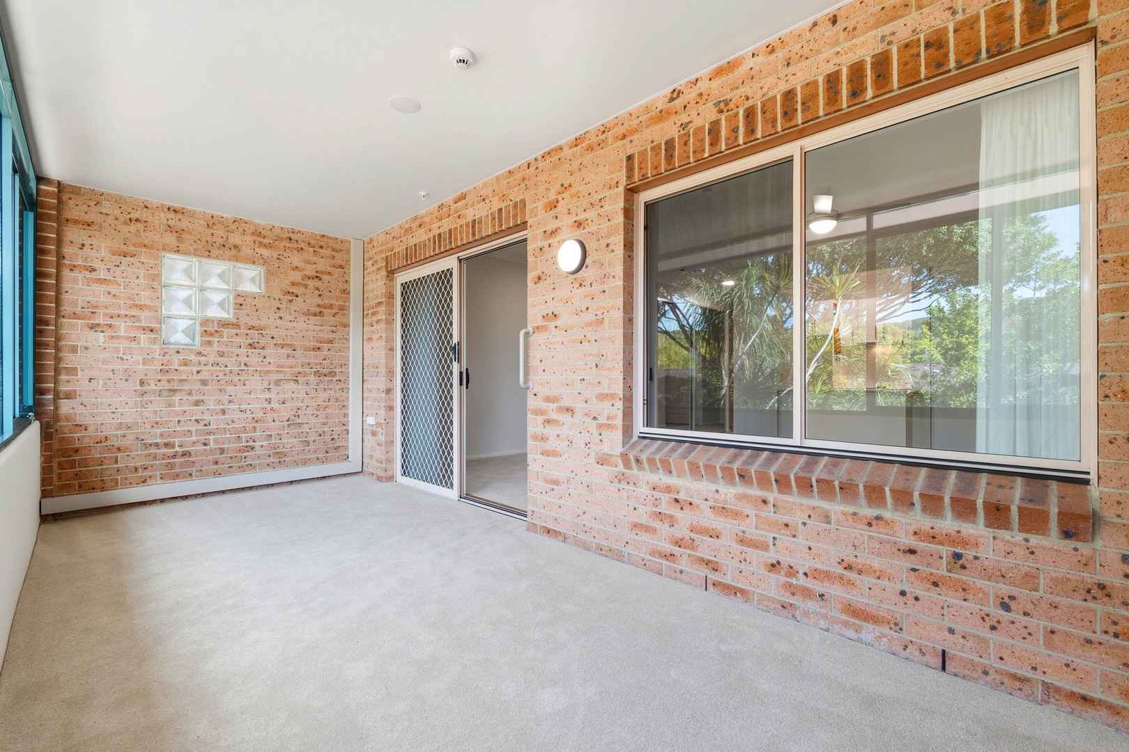 First Floor Studio Apartment in Tarragal Manor