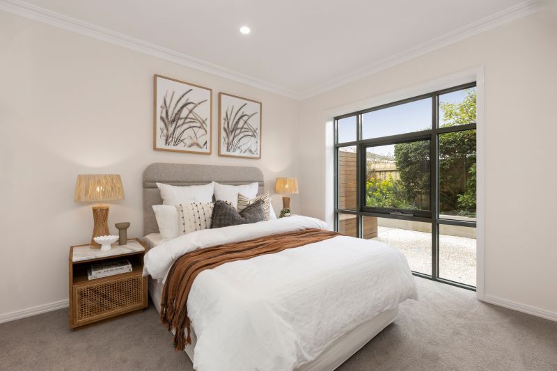 Cozy one-bedroom with exclusive courtyard access