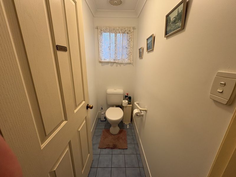 Beautiful 2 bedroom with home.